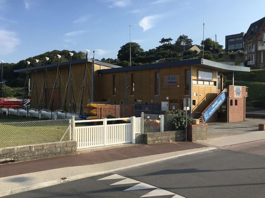 Albatros Studio A Moins De 50 Metres De La Plage, Vue Degagee Sur La Vallee Lägenhet Veulettes-sur-Mer Exteriör bild