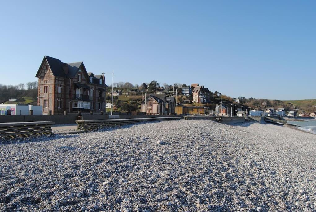 Albatros Studio A Moins De 50 Metres De La Plage, Vue Degagee Sur La Vallee Lägenhet Veulettes-sur-Mer Exteriör bild