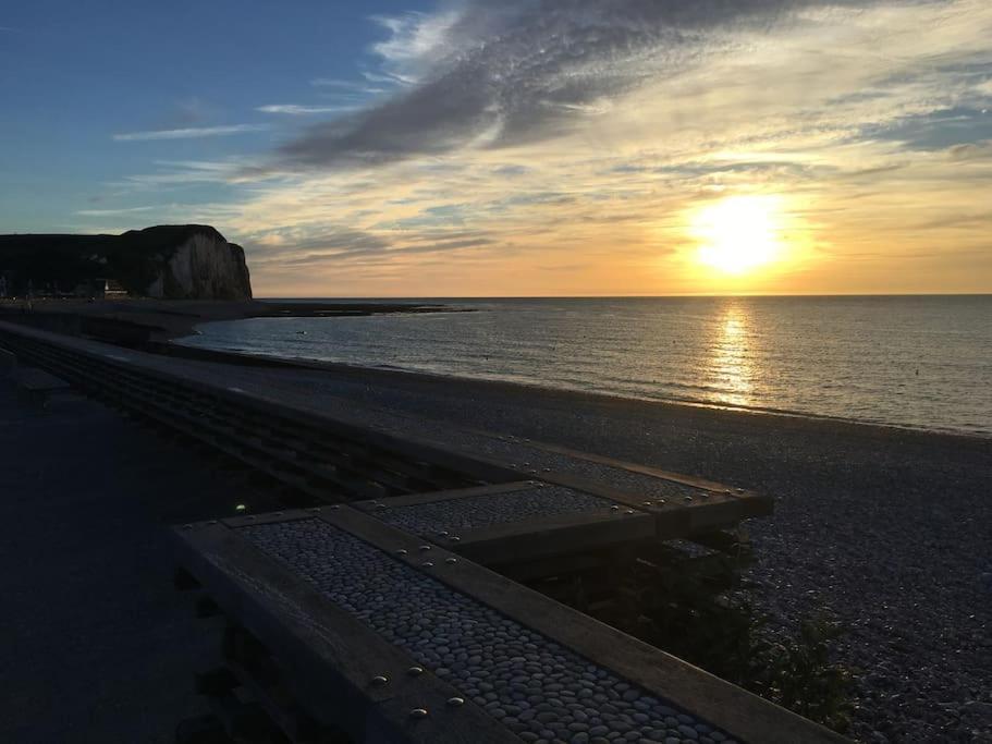 Albatros Studio A Moins De 50 Metres De La Plage, Vue Degagee Sur La Vallee Lägenhet Veulettes-sur-Mer Exteriör bild